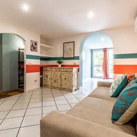 San Pantaleo-coral 1 Appartement